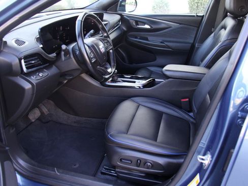 Used 2024 Buick Envista Sport Touring w/ Convenience I Package FWD image 21