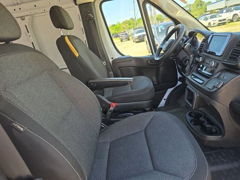 Used 2023 RAM ProMaster 2500 FWD image 10