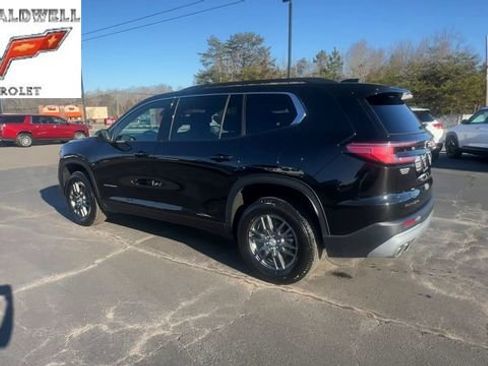 Used 2025 GMC Acadia Elevation image 6