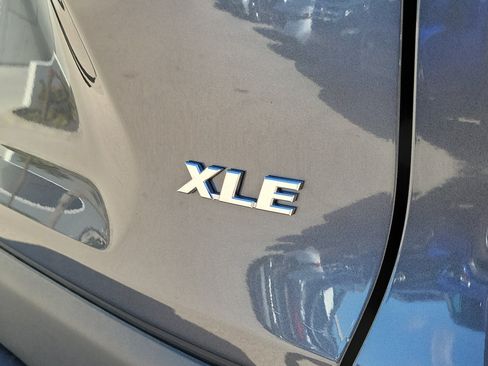 Used 2024 Toyota RAV4 XLE FWD image 10