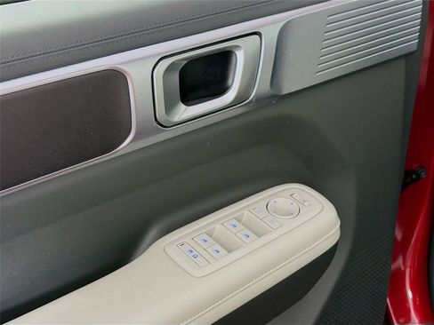 Used 2025 Hyundai Santa Fe SEL image 18