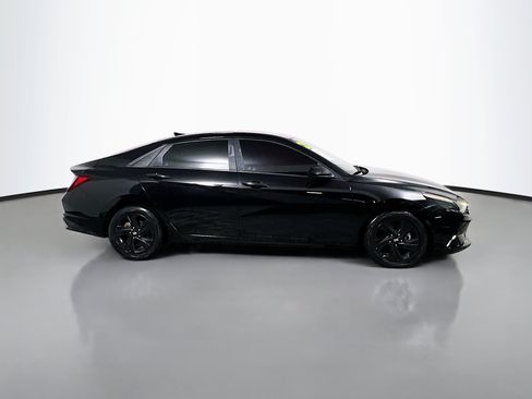 Used 2021 Hyundai Elantra SEL FWD image 3