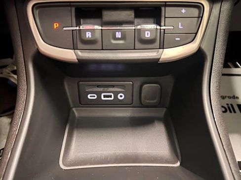 Used 2023 GMC Terrain Denali w/ Denali Premium Package image 34