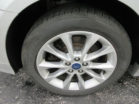 Used 2017 Ford Fusion Energi SE FWD image 9
