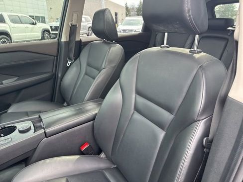 Certified 2023 Nissan Rogue SV w/ SV Premium Package image 17