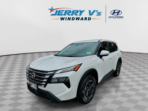 Used 2024 Nissan Rogue SV FWD image 1