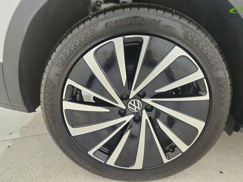 Used 2023 Volkswagen ID.4 Pro S Plus AWD/4WD image 75