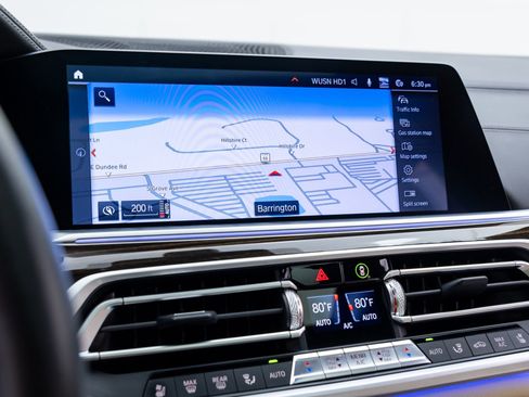 Used 2021 BMW X7 xDrive40i w/ M Sport Package image 25