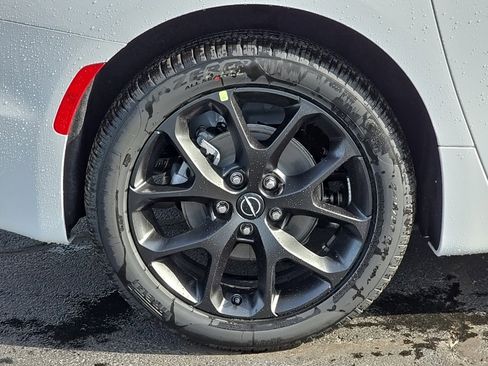 New 2026 Chrysler Pacifica Limited w/ S Appearance Package image 59