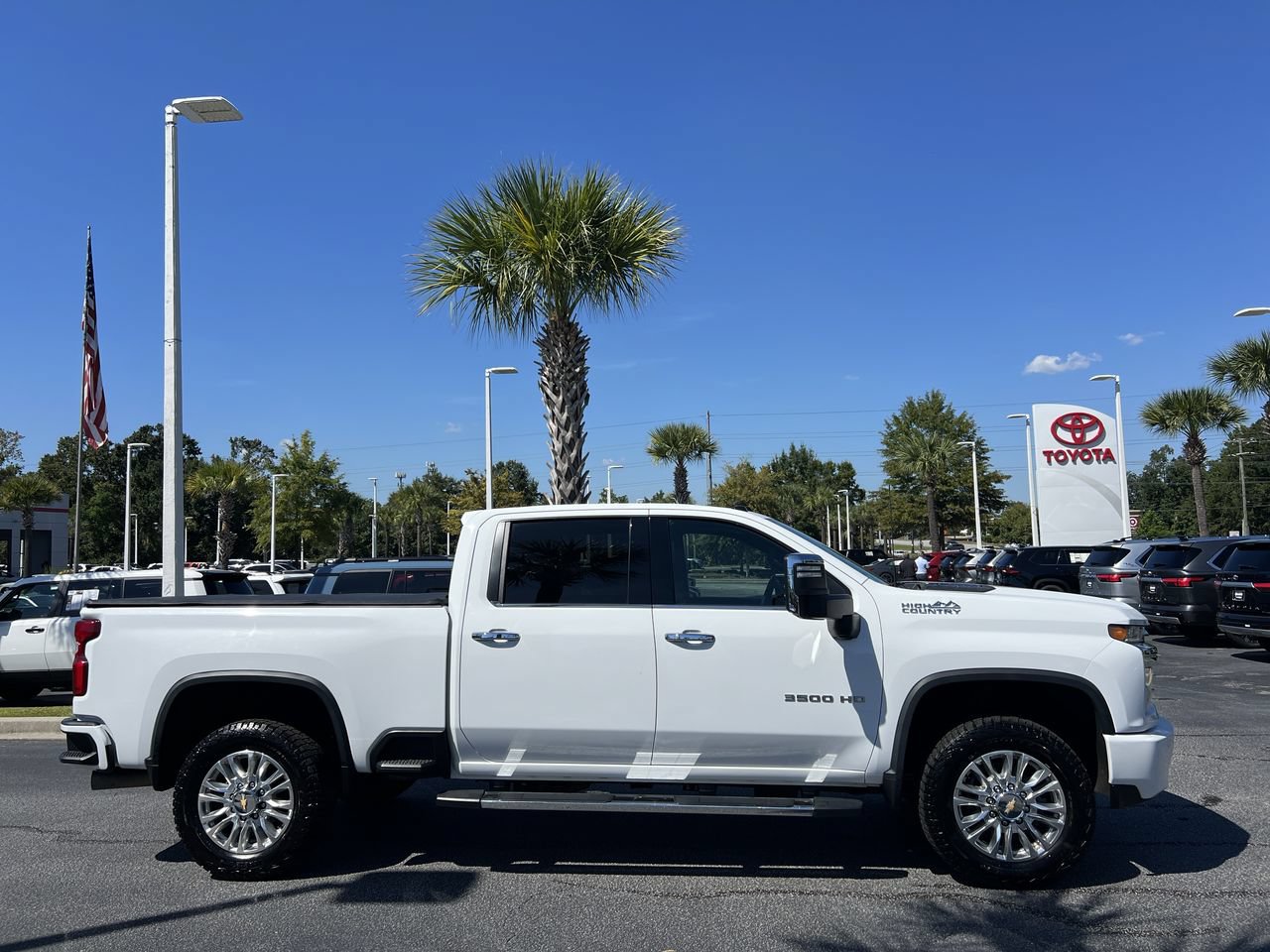 Used 2021 Chevrolet Silverado 3500 High Country AWD/4WD image 11