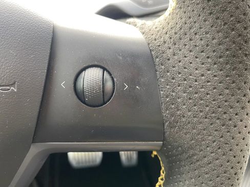 Used 2020 Tesla Model Y Long Range image 17