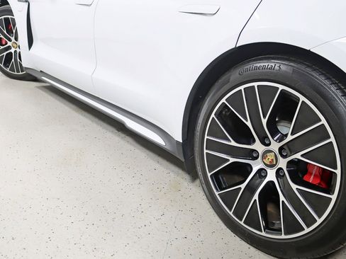 Used 2021 Porsche Taycan 4S AWD/4WD image 12