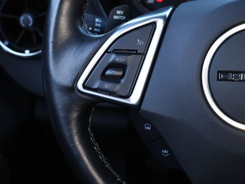 Used 2020 Chevrolet Camaro LT image 13