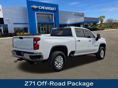 Used 2023 Chevrolet Silverado 3500 LTZ w/ LTZ Convenience Package image 9