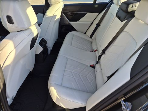 Certified 2024 BMW i5 eDrive40i w/ M Sport Package image 32