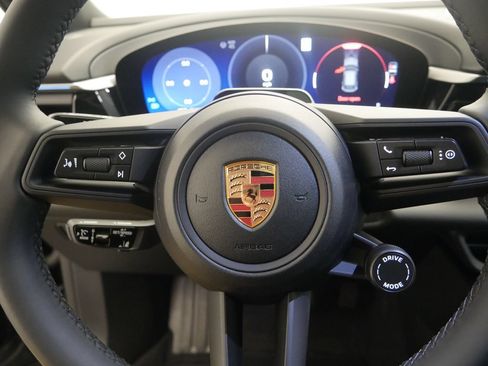 Certified 2026 Porsche Macan 4 Electric AWD/4WD image 37