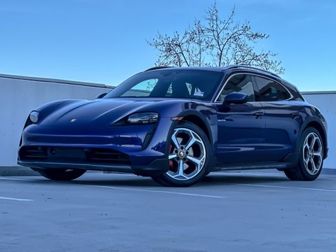 Used 2023 Porsche Taycan 4S image 1