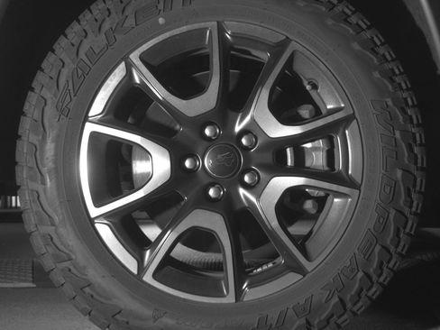 Used 2025 Jeep Compass Trailhawk AWD/4WD image 13