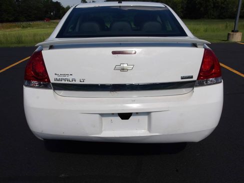 Used 2011 Chevrolet Impala LT w/ Luxury Edition Package FWD image 33