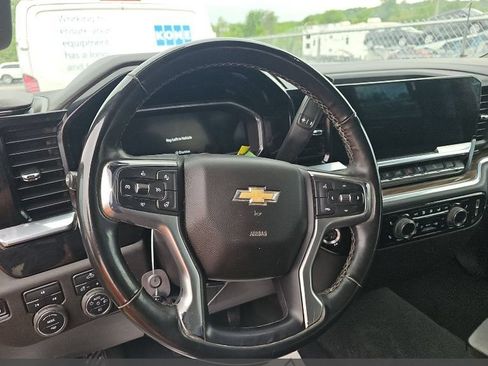 Used 2025 Chevrolet Silverado 2500 LT AWD/4WD image 11