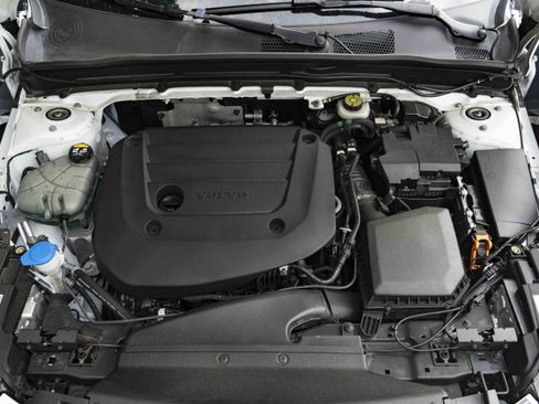 Used 2025 Volvo XC40 B5 Core AWD/4WD image 43