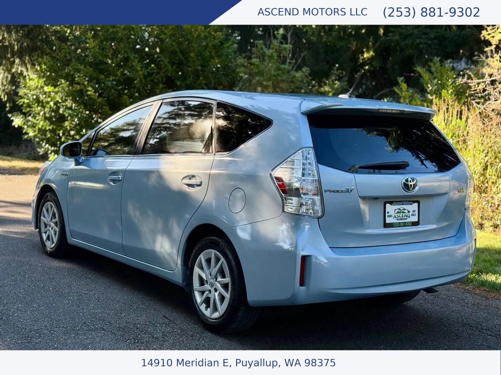 Used 2012 Toyota Prius V Three FWD image 3