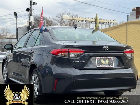 Used 2023 Toyota Corolla LE FWD image 5