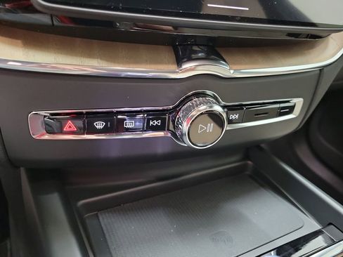 New 2026 Volvo XC60 T8 Plus w/ Protection Package Premier AWD/4WD image 30