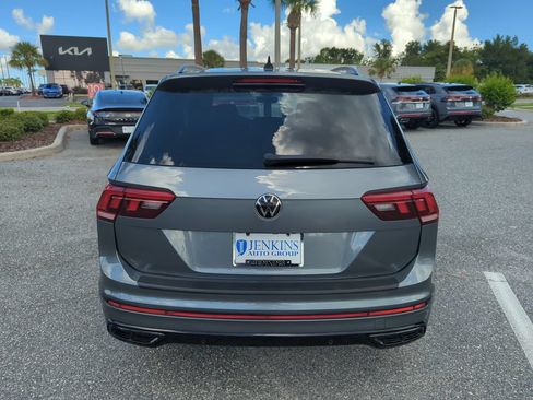 Used 2023 Volkswagen Tiguan SE R-Line FWD image 7