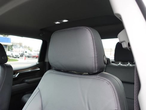 Used 2024 GMC Sierra 1500 Elevation image 15