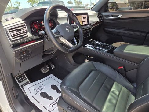 Used 2024 Volkswagen Atlas Cross Sport SEL R-Line image 24