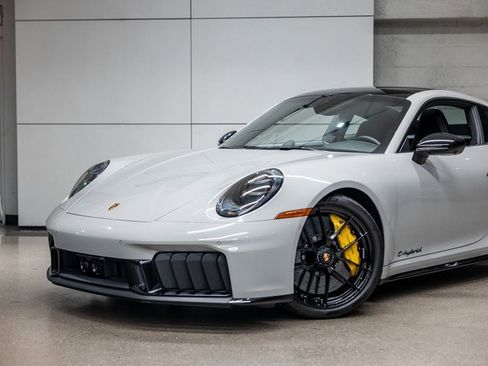 Certified 2025 Porsche 911 Carrera 4 GTS image 18