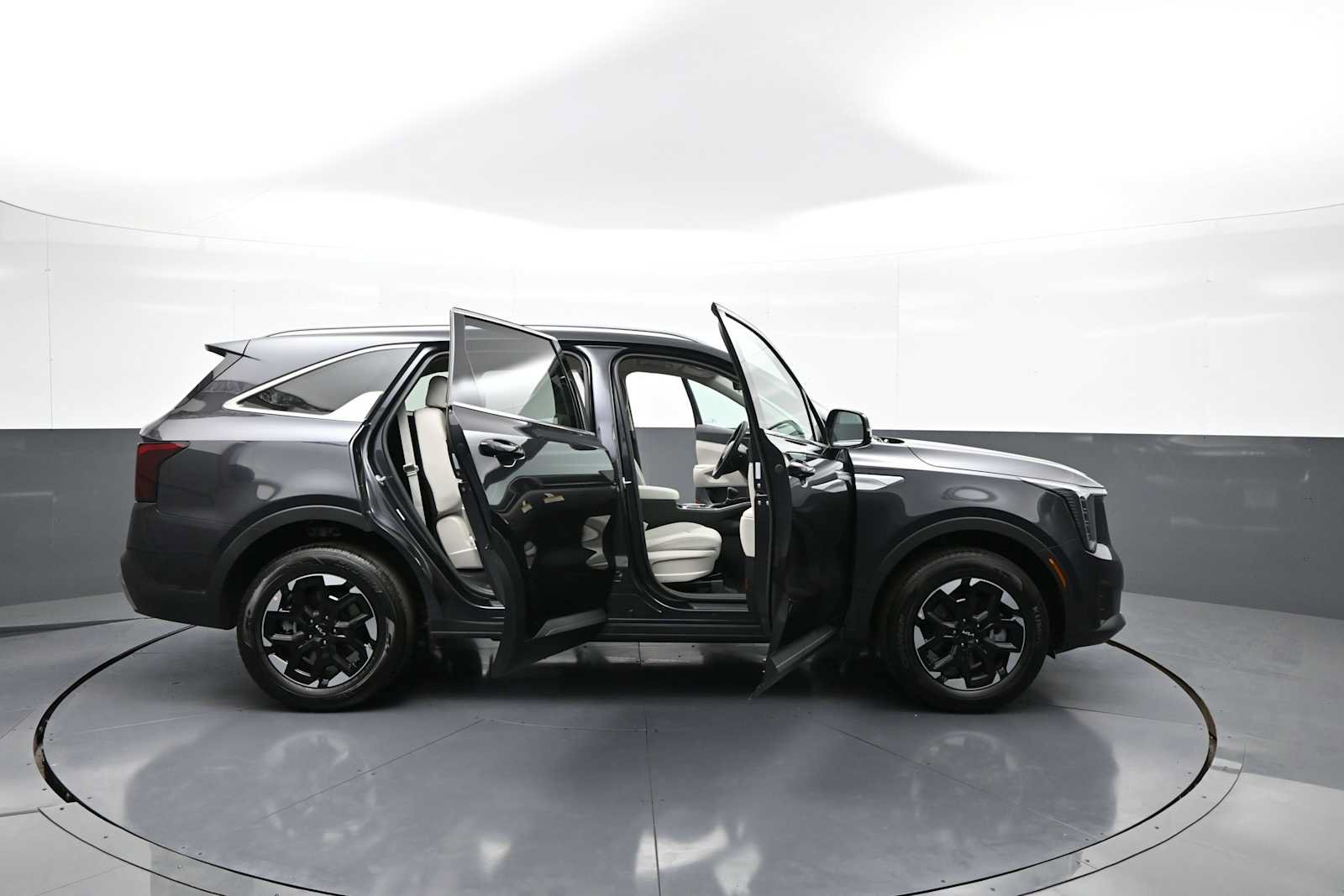 Used 2025 Kia Sorento S AWD/4WD image 41