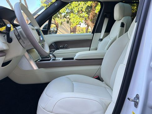 New 2026 Land Rover Range Rover Long Wheelbase SE image 6