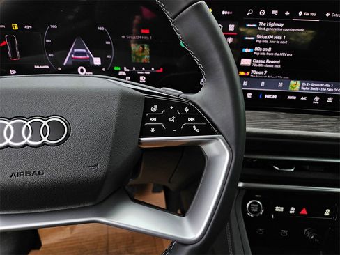 New 2025 Audi Q5 Premium Plus image 12