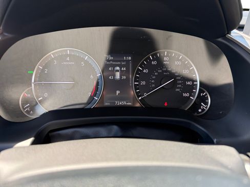 Used 2022 Lexus RX 350L Premium w/ Premium Package image 11