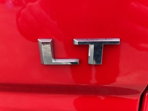 Used 2023 Chevrolet Silverado 1500 LT AWD/4WD image 8