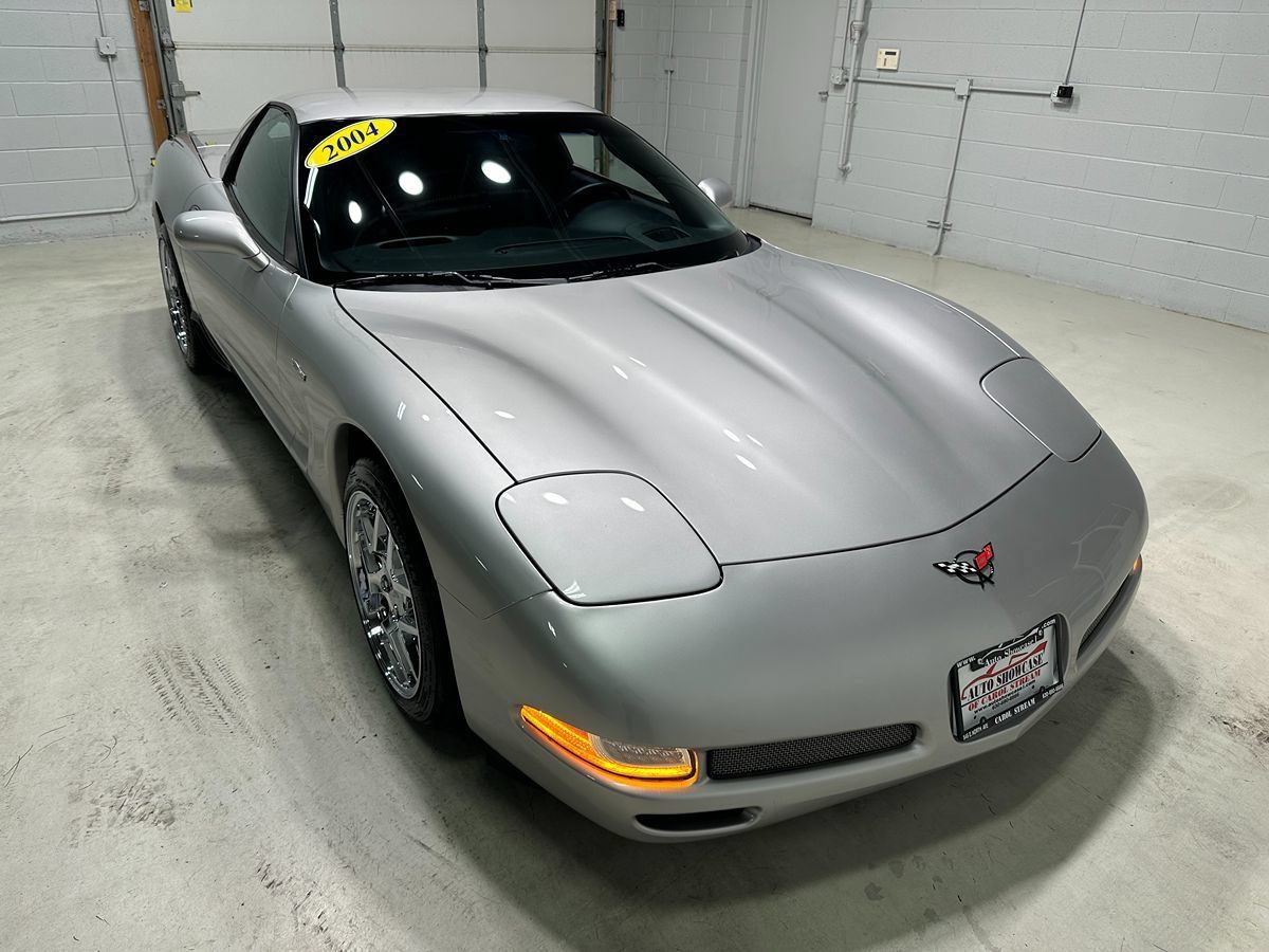 Used 2004 Chevrolet Corvette Z06 w/ Memory Package RWD image 3