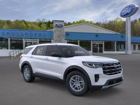 New 2026 Ford Explorer Active image 7