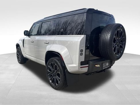 New 2026 Land Rover Defender 110 OCTA AWD/4WD image 3