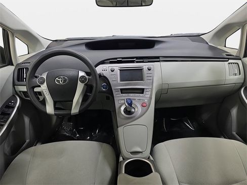 Used 2015 Toyota Prius Two image 10