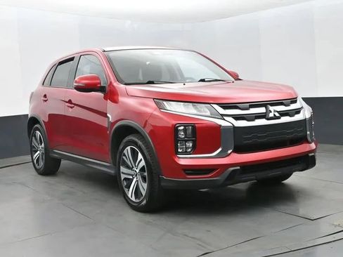 Used 2024 Mitsubishi Outlander Sport SE AWD/4WD image 2