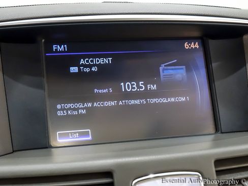 Used 2015 INFINITI Q70 3.7 w/ Technology Package image 21