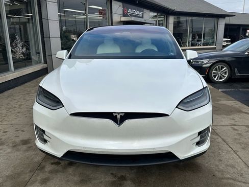 Used 2021 Tesla Model X Performance image 8