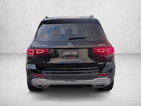 Certified 2022 Mercedes-Benz GLB 250 4MATIC image 7
