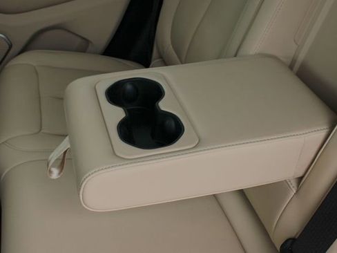 Used 2025 Jeep Grand Cherokee Limited AWD/4WD image 34