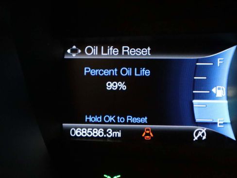 Used 2020 Ford Fusion SE image 8