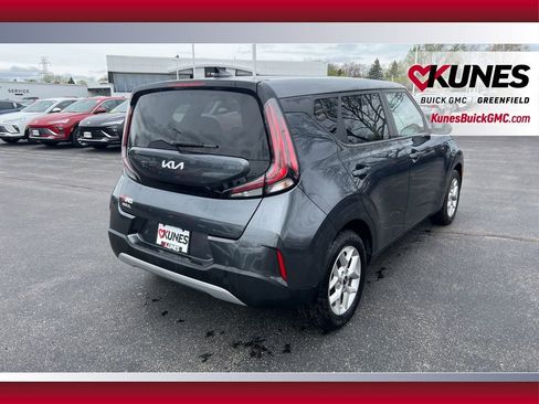 Used 2024 Kia Soul LX w/ Option Group 015 FWD image 5
