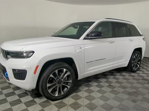 Used 2023 Jeep Grand Cherokee Overland image 9