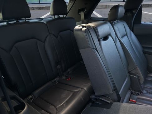 Used 2019 Audi Q7 3.0T Prestige image 19